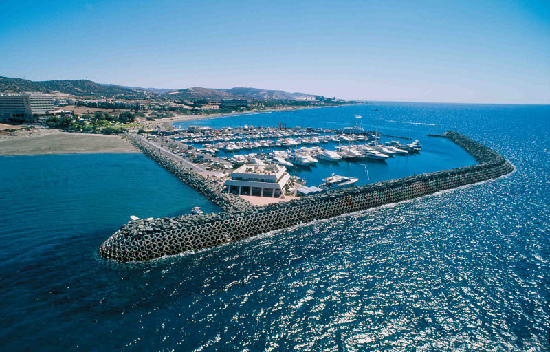 Prístav na Cypruse - 1