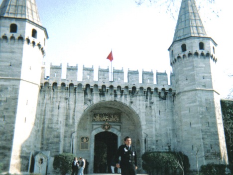 Turecko - Istanbul, vchod do Topkapi - 16