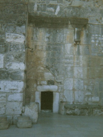 Izrael - Betlehem, vchod, kde sa narodil Ježiš - 4