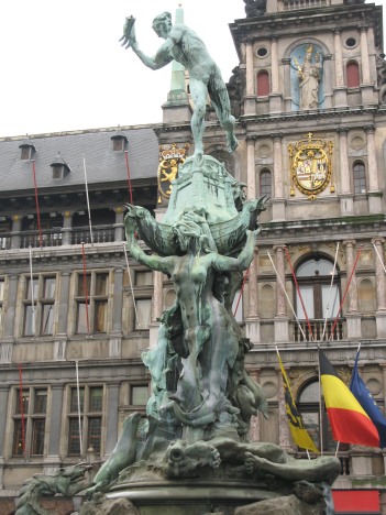 Antwerpy - Brabo - 8