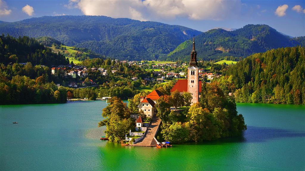 Nádherné Slovinsko s návštevou romantického jazera Bled - 0