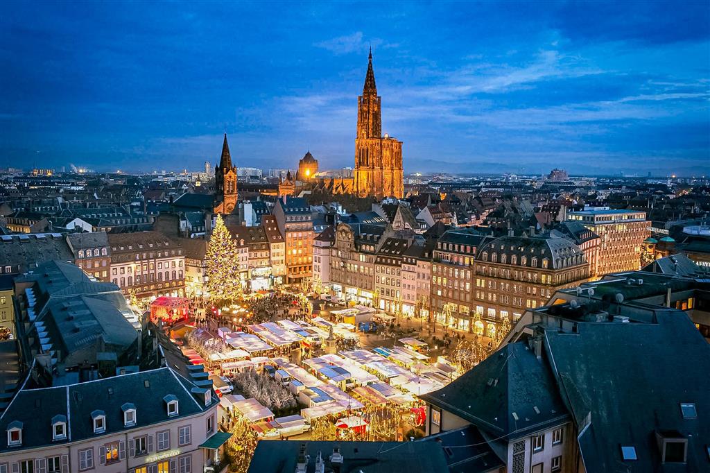Adventní trhy ve francouzském Štrasburku - 0