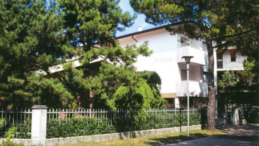 Apartmán Annarosa v Bibione, trilocal pre 5 osôb, pobyty vlastnou a autobusovou dopravou 