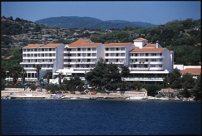 Hotel Issa - 1