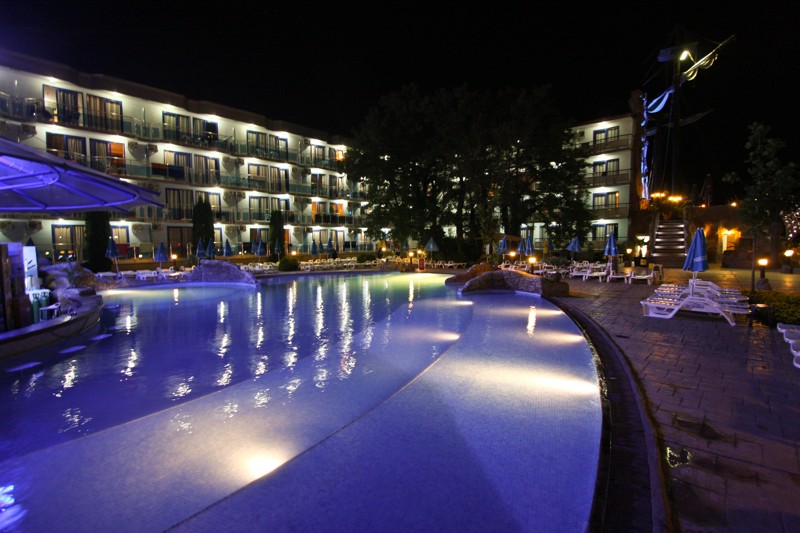 Nočný miniaquapark v hoteli Kotva