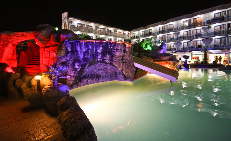 Aquapark v hoteli Kotva v noci