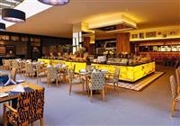 Mövenpick Hotel Jumeirah Beach - The Talk Restaurant & Lounge - 4