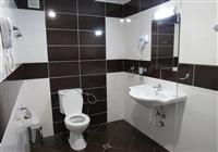 Hotel Kamenec Nesebar - kúpelňa - letecky a autokarový a indivduálny zájazd - Bulharsko-Nessebar