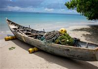 Vanilkové ostrovy# - Na jednej strane kvalitné hotely, reštaurácie a civilizácia, na druhej strane ostali Seychelské ostr - 2