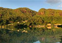 Vanilkové ostrovy# - Ihrisko pre krásnych a bohatých. Svoje najluxusnejšie vily tu majú aj najbohatší arabskí šejkovia. T - 3
