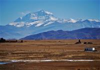 Čína - Tibet - Nepál - Výhľad na Himaláje z dedinky Tingri - 4