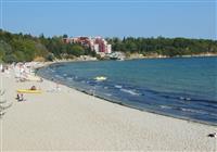 Pláž pred hotelom Viena, Nesebar, Bulharsko