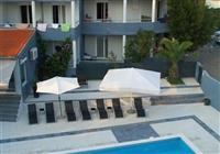 Hotel Villa Angeli - bazén - autobusový zájazd  - Chorvátsko - Vodice
