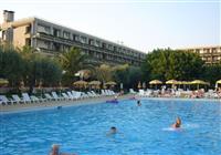 RG Naxos - bazén v hoteli Hilton Giardini Naxos - 2