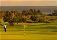 Papua Nová Guinea, luxusný Singapur a oddych na Fiji - Pre milovníkov golfu je tu 18-jamkové ihrisko. - 4