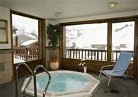 Vyhrievaný bazén v hoteli Village Montana 4*  za poplatok (© Village Montana) - Lyžovanie v Alpách  