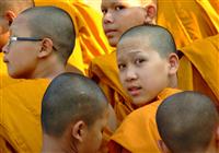 Mladí buddhistickí mnísi, foto: Ľuboš Fellner - BUBO