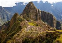 Peru - krajina Inkov - Nezabudnuteľná panoráma so štítom hory Huayna Picchu v pozadí bude vrcholom našej cesty. Môžete to v - 3
