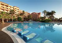 Elba Sara Beach & Golf Resort - Relaxace v bazénu - 2