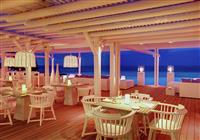LUX* Belle Mare Resort & Villas - Restaurace na pláži - 4