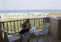 Evilion Sea & Sun - Výhled na pláž z hotelu - 4
