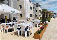 The Beach Resort I a II - Dovolenka / zájazdy / cestovanie, Chorvátsko, ostrov Vir, The Beach Resort - Café bar s reštauráciou - 4