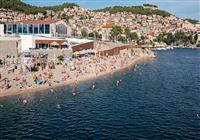 Dovolenka / zájazdy / cestovanie, Chorvátsko, Šibenik -  pláž v meste Šibenik