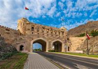 Nejkrásnější místa Ománu - Muscat Gate - 3