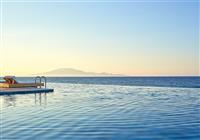 Lesante Blu - Ležadlá s priamym prístupom do mora v hoteli Lesante Blu Exclusive Beach Resort - 2