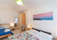 Rezidence Delle Terme - ložnice s manželskou postelí a jednolůžkem - 3