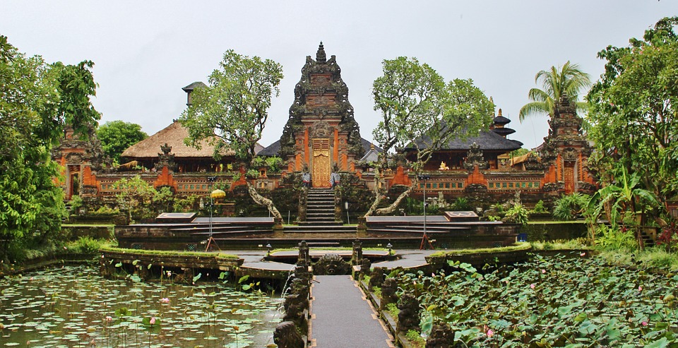 Bali - nádherné chrámy
